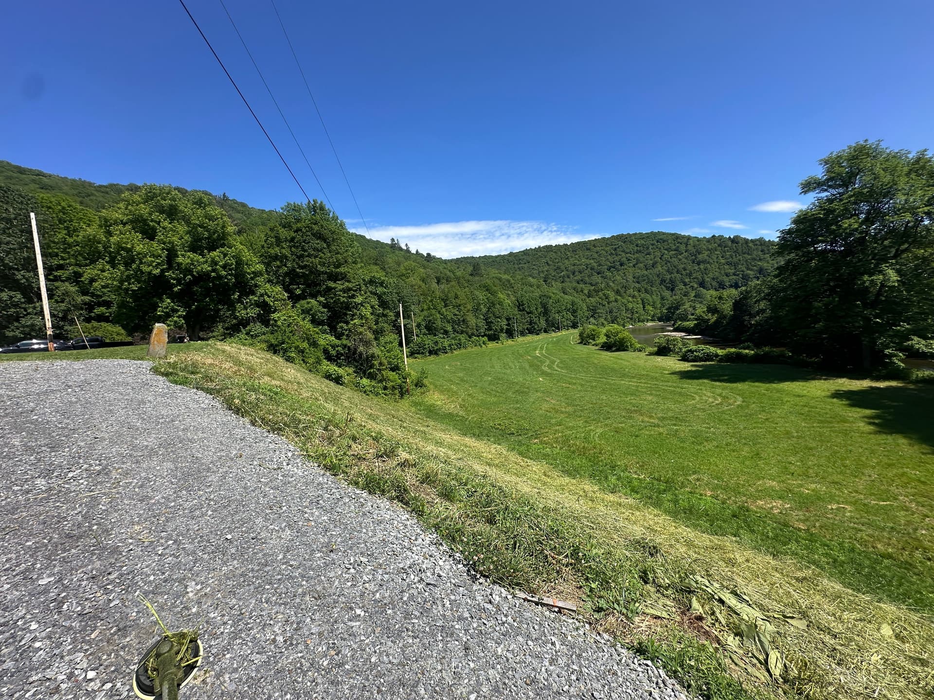 Gallery photos for Challenging Hillside Cleanup for a Pristine Look: Image #2