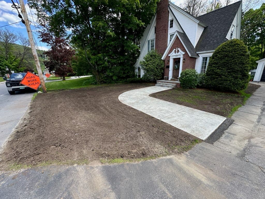 Gallery photos for Revitalized Elm Street Lawn Transformation: Image #1
